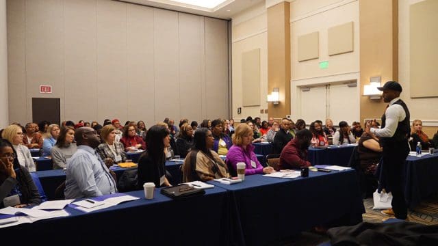 HX-09-ys-training-group-background-640×360